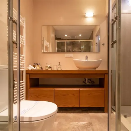 Eleni Luxury