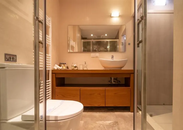 Eleni Luxury