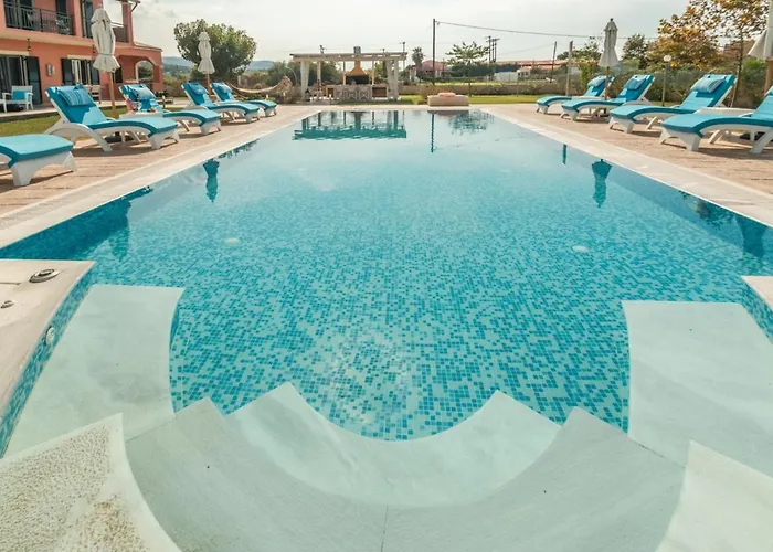 Eleni Luxury Villa Almiros Beach