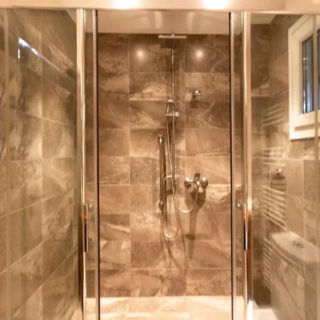 Eleni Luxury וילה